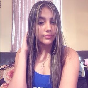 Meet your Posher, Elizabeth